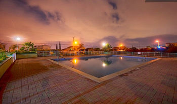 Signature Skys Guest Apartments Kingston Esterno foto